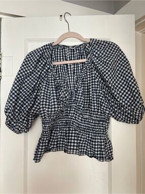 Old Navy Navy and White Gingham Puff-Sleeve Smocked Top